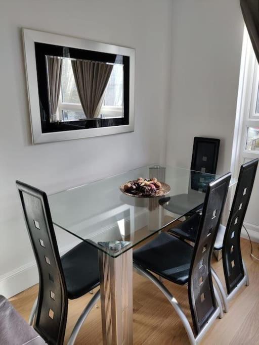 Lovely Kensington Flat ロンドン エクステリア 写真